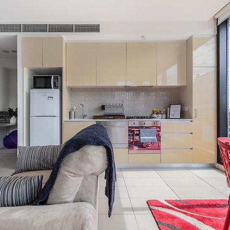 Light, Airy, Spacious Queens Road Apartment Melbourne Eksteriør billede