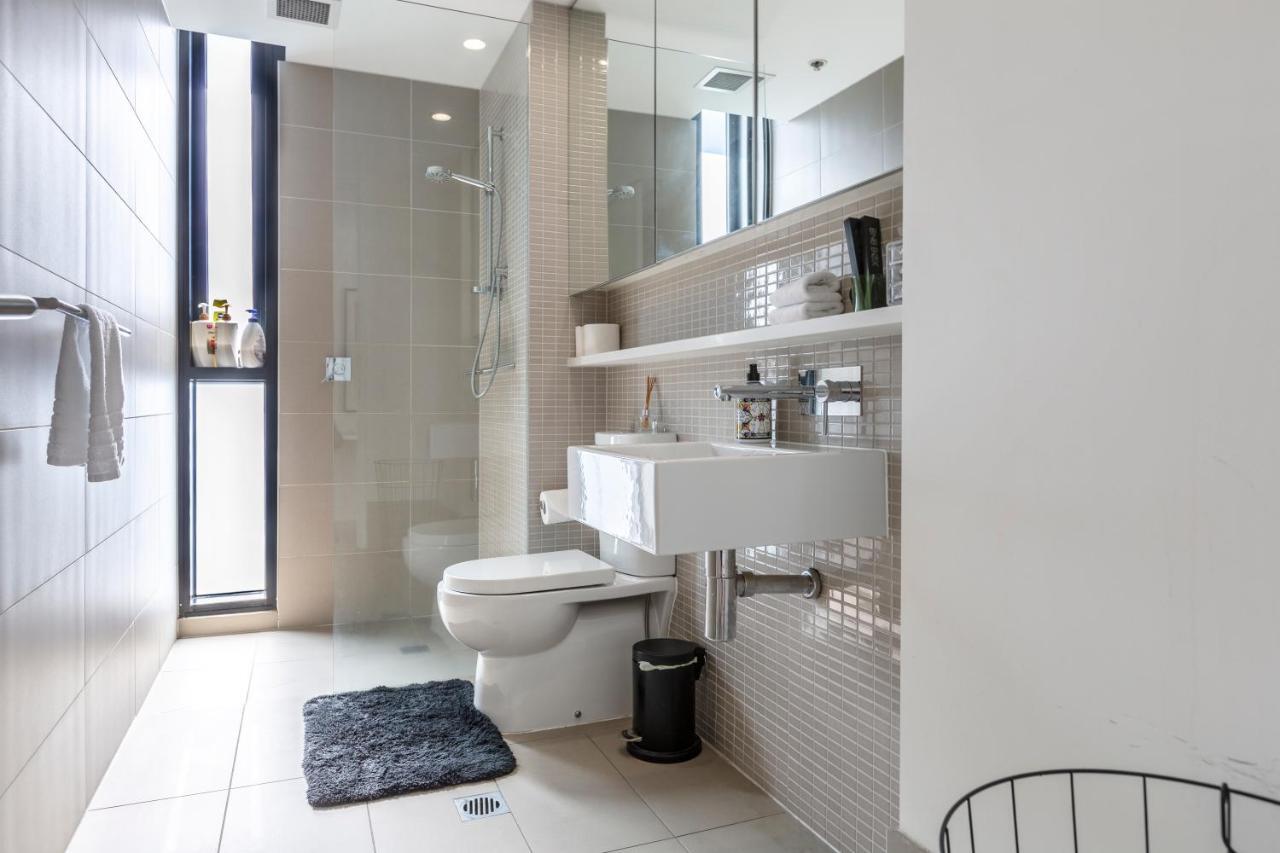 Light, Airy, Spacious Queens Road Apartment Melbourne Eksteriør billede