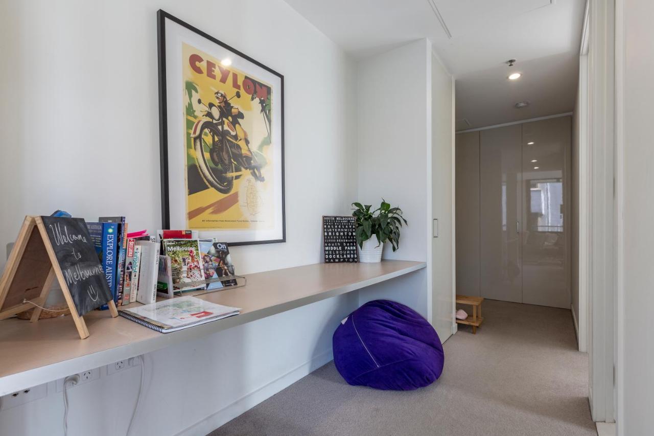 Light, Airy, Spacious Queens Road Apartment Melbourne Eksteriør billede
